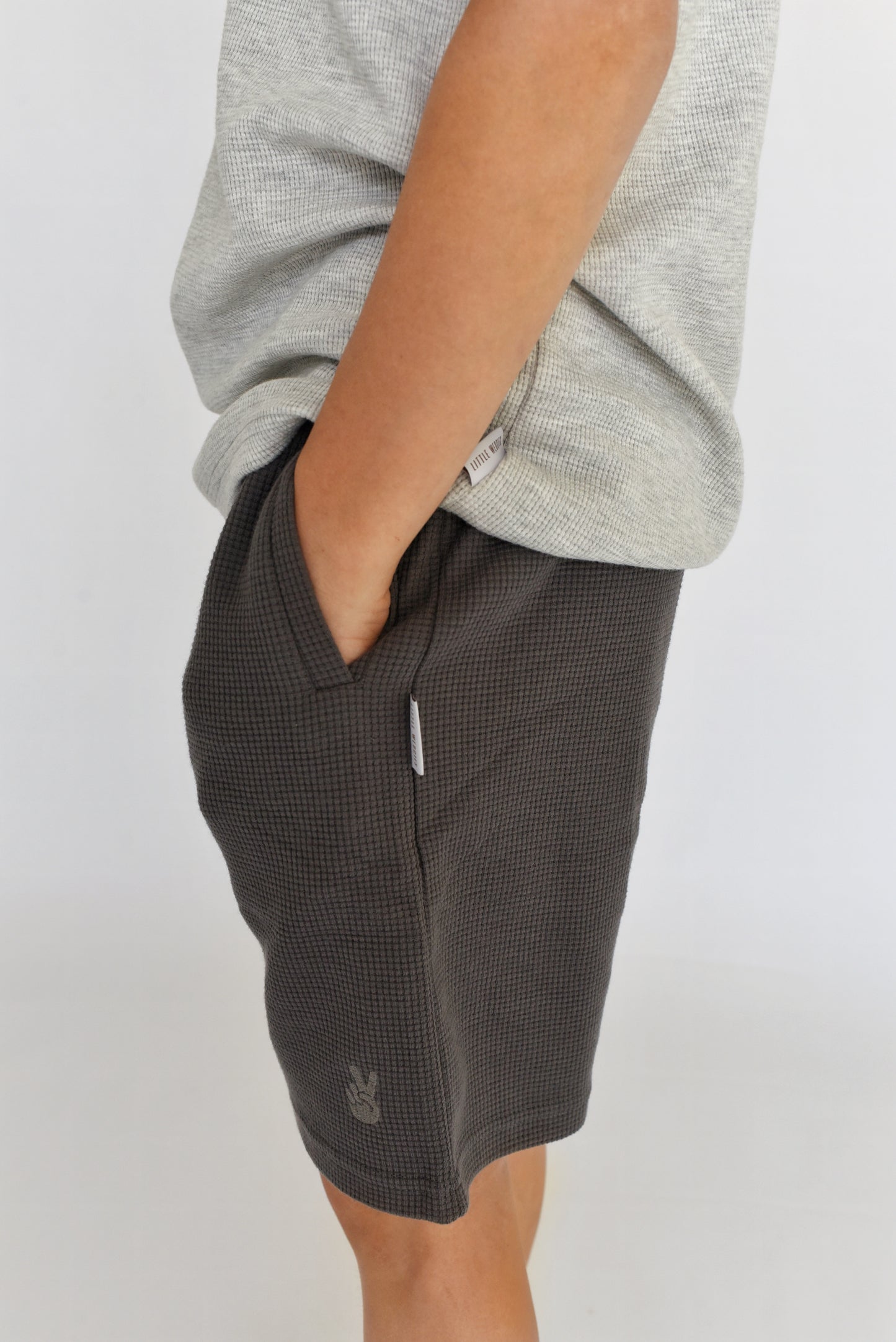 waffle short - charcoal
