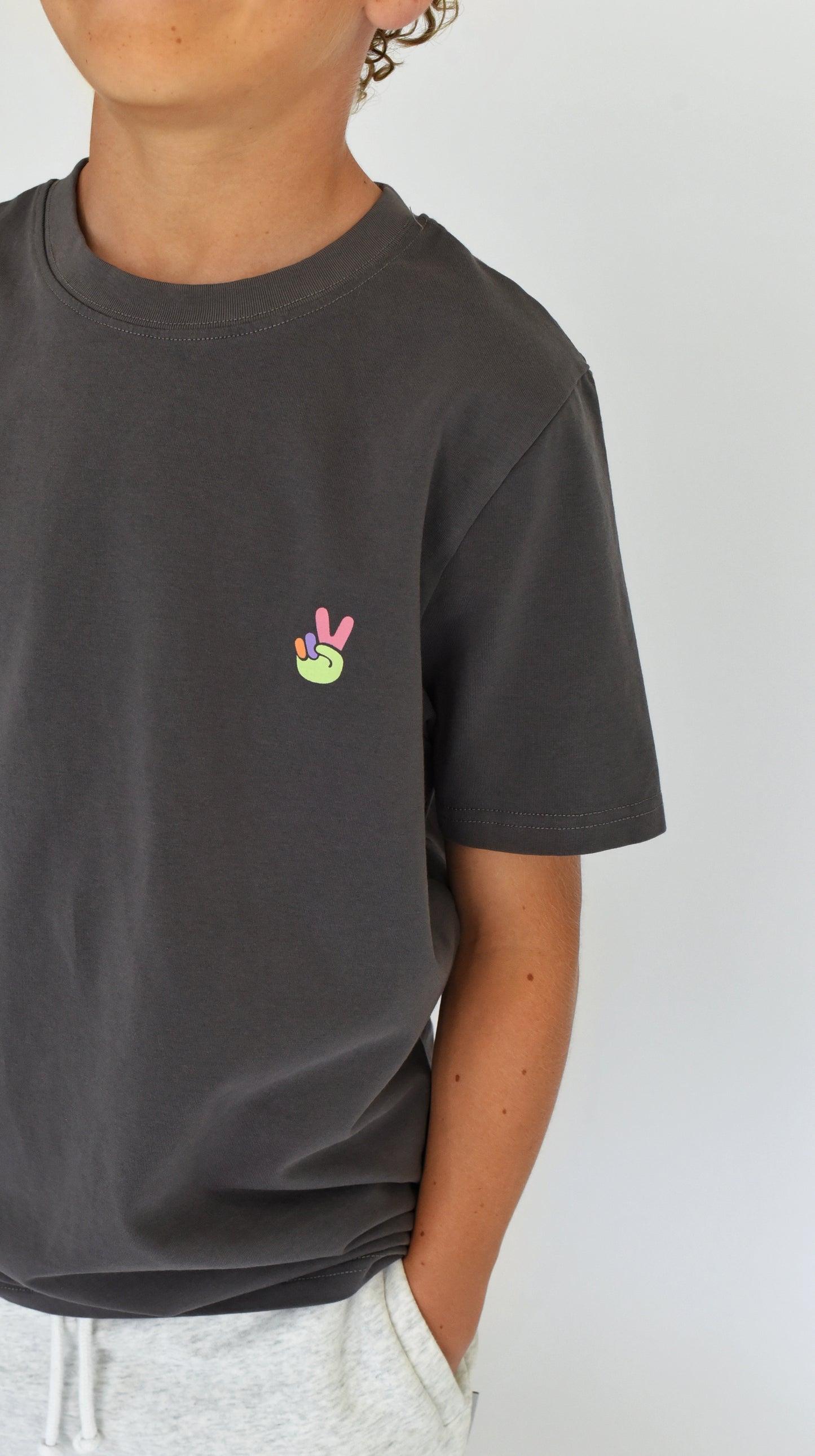 tee - washed black