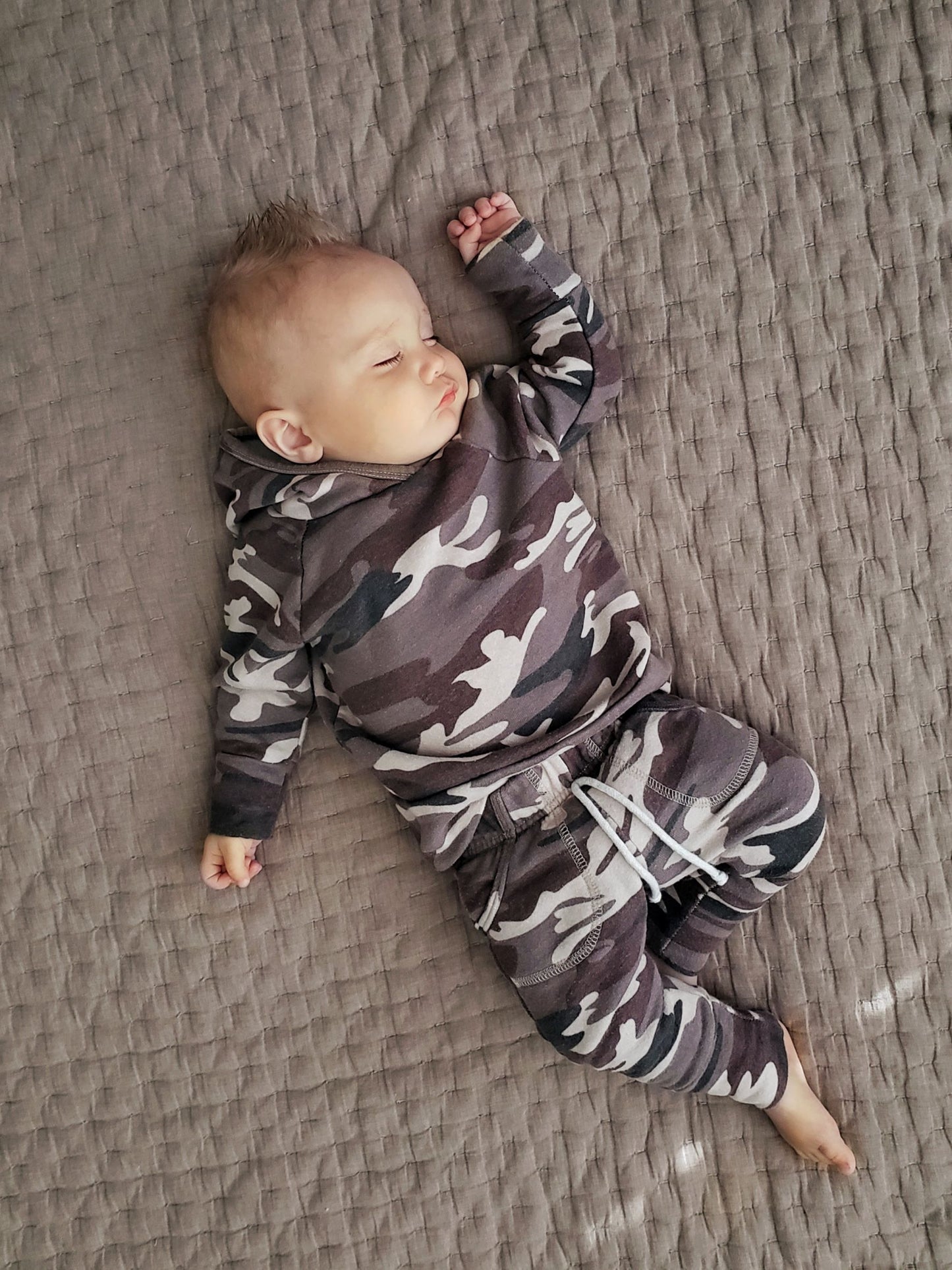 hoodie - brown camo (SEE SIZING NOTE)