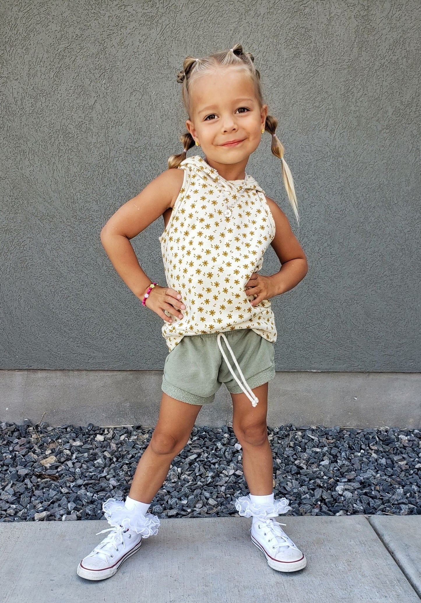 sleeveless - goldie floral