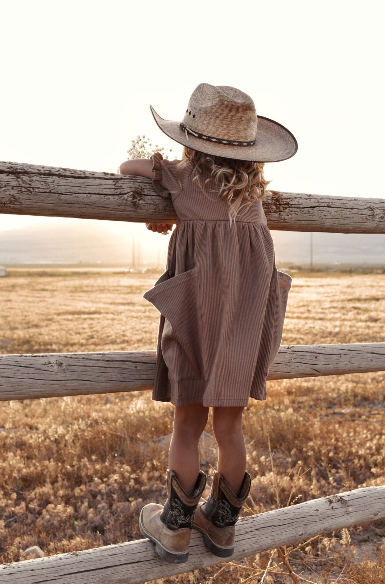 pocket dress - brown