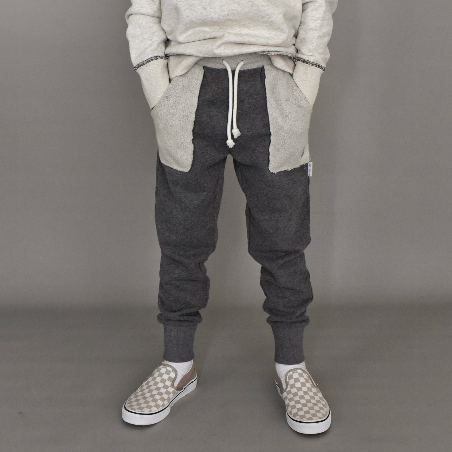 pocket joggers - reverse grey