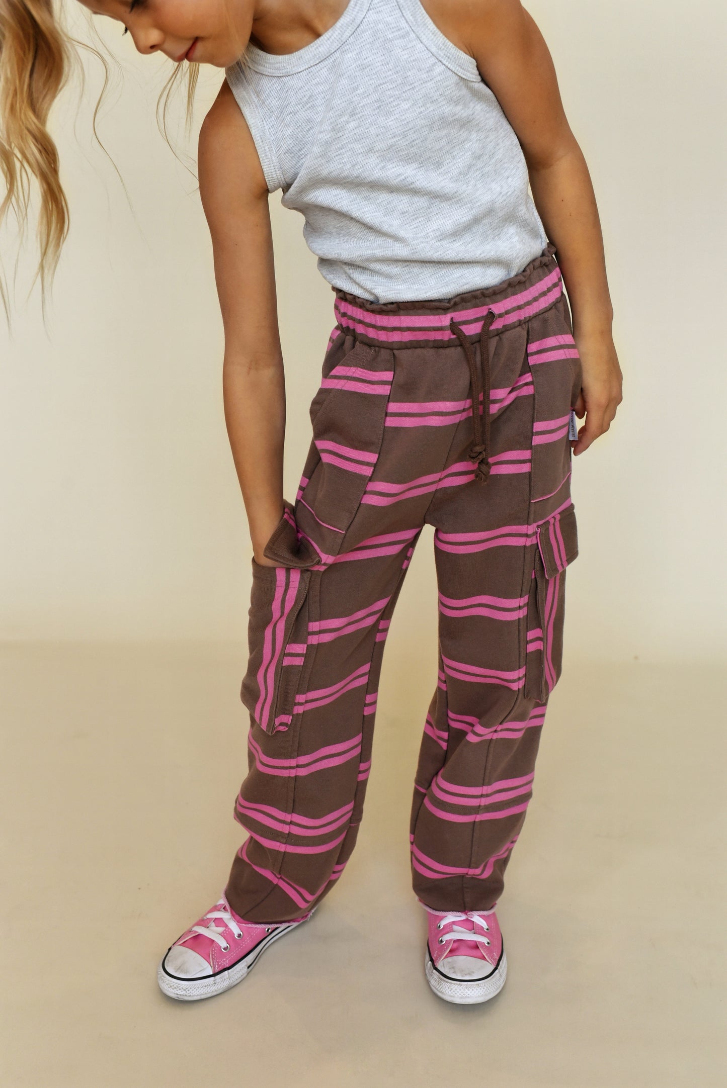 girls cargo - brown + pink