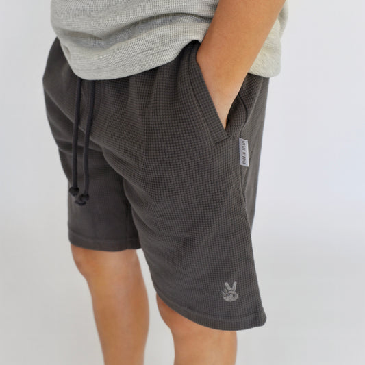 waffle short - charcoal