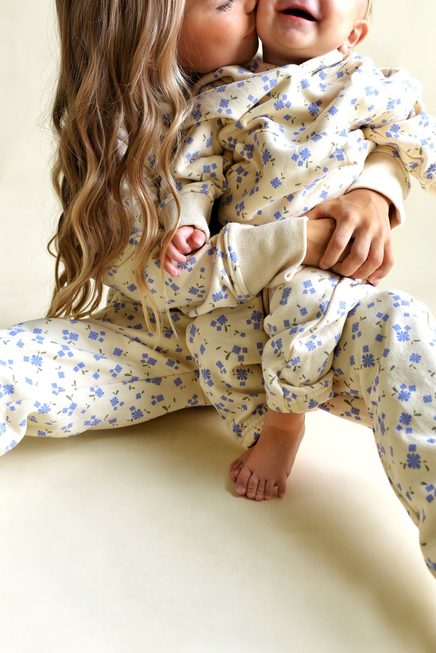vintage joggers - blue floral