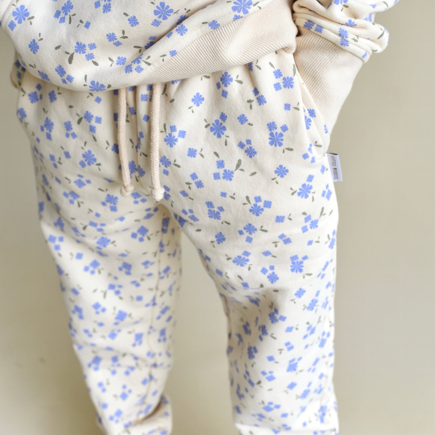 vintage joggers - blue floral