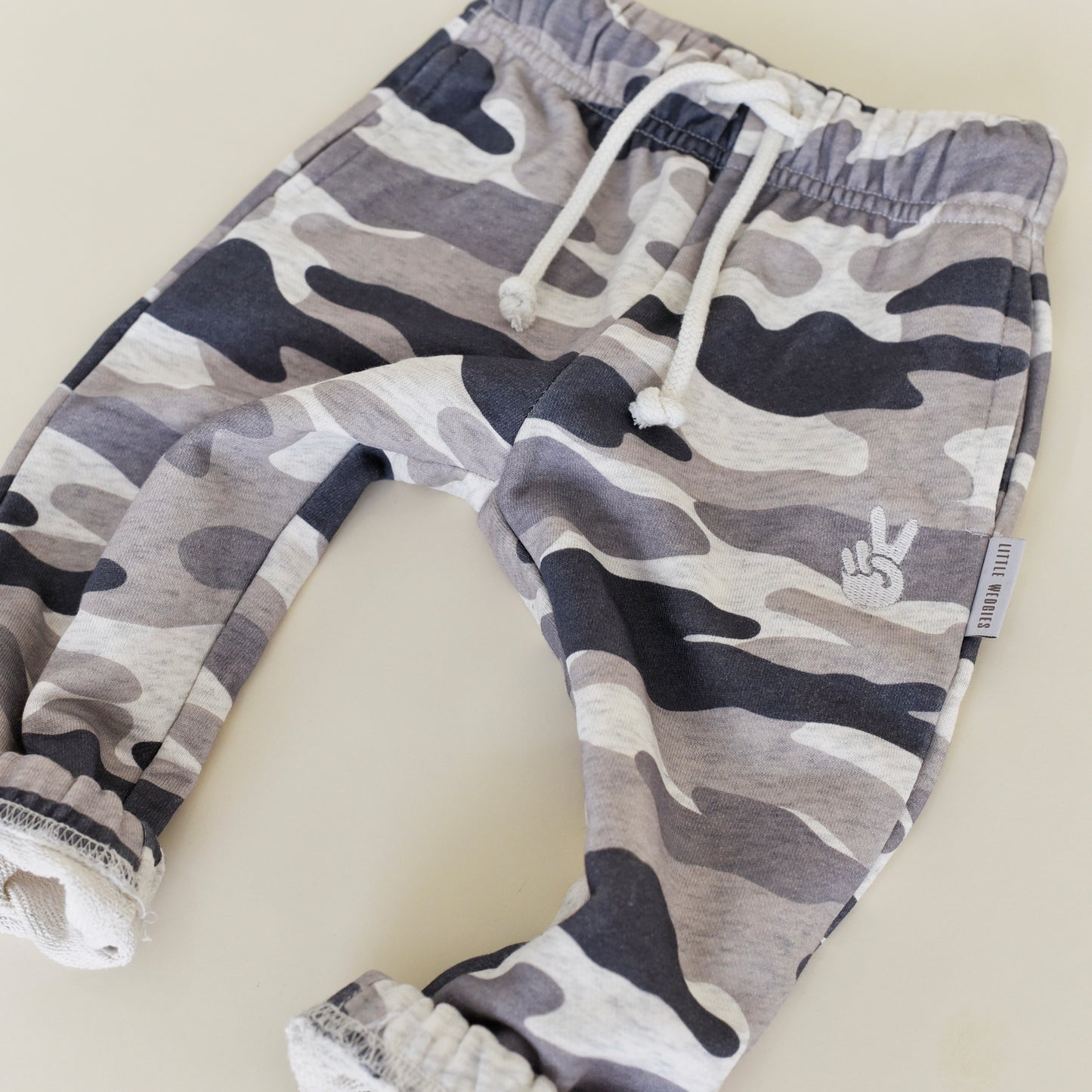 vintage joggers - camo